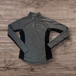 NWOT Reebok Charcoal & Black Medium Women’s Quarter-Zip Long Sleeve Pullover